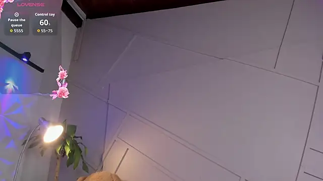 GabiSaenz  online show from April 17, 11:24 am