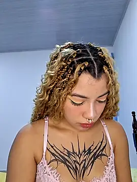 Snapshot of Ashnikko__ chatting on February 10, 4:22 am Ashnikko online show from February 10, 4:22 am