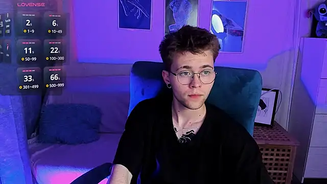 Snapshot of Tomas_Norton chatting on June 19, 8:36 pm Tomas Norton online show from June 19, 8:36 pm