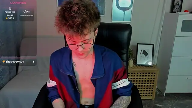 Snapshot of Tomas_Norton chatting on March 28, 8:32 pm Tomas Norton online show from March 28, 8:32 pm