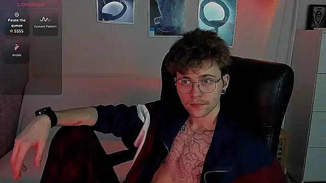 Snapshot of Tomas_Norton chatting on April 4, 8:59 pm Tomas Norton online show from April 4, 8:59 pm