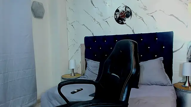 asher lux online show from April 22, 7:53 pm
