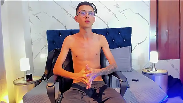 asher lux online show from February 19, 9:01 pm