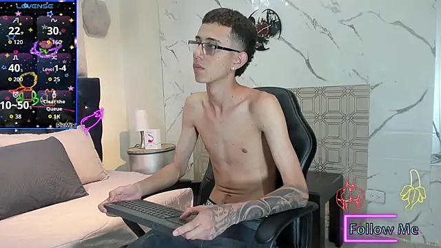 asher lux online show from April 3, 8:48 pm