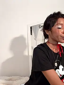 DAMMLEYLA online show from January 17, 5:44 am