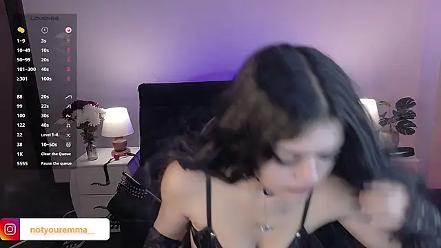 cutemma  online show from June 17, 1:32 pm