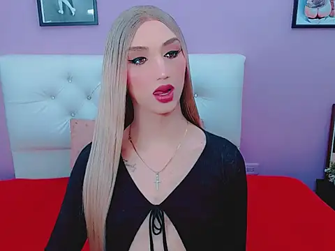 shantal gil online show from April 17, 4:48 am