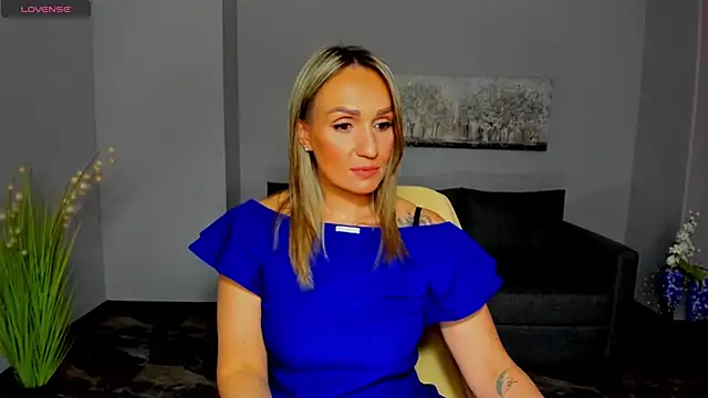 Alisa Allisen online show from April 15, 12:10 pm