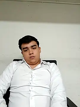 Yosoyelmismo-6737 online show from January 5, 11:30 pm