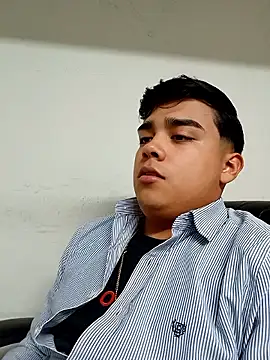 Yosoyelmismo-6737 online show from January 11, 11:11 pm