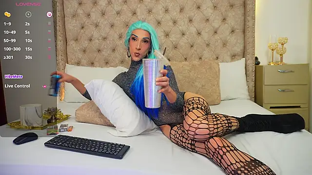 xkassandraxx online show from April 13, 6:06 am