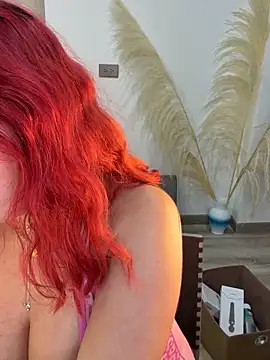 Snapshot of Talia_Foxx chatting on February 12, 3:50 am Talia Foxx online show from February 12, 3:50 am