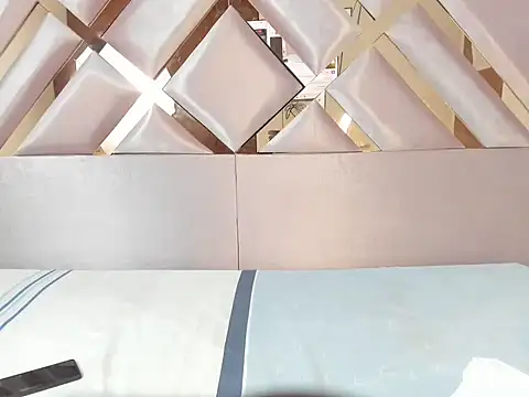 MiaKleinX online show from March 18, 8:21 pm