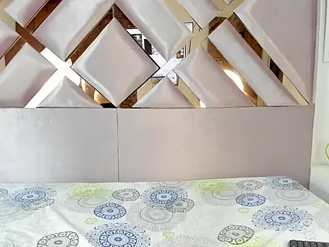 MiaKleinX online show from March 6, 10:16 pm