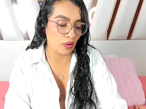 MiaKleinX online show from May 15, 11:36 pm