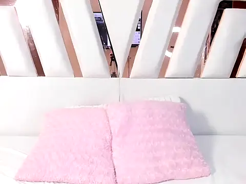 Snapshot of MiaKleinX chatting on June 28, 10:16 pm MiaKleinX online show from June 28, 10:16 pm