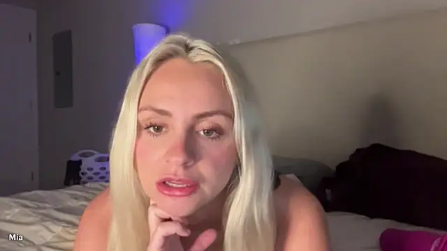 babymiaaaa online show from February 20, 1:24 am