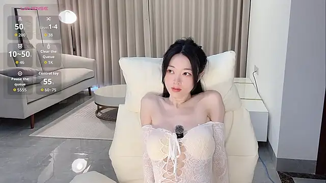 xi-xii online show from May 25, 2:11 am