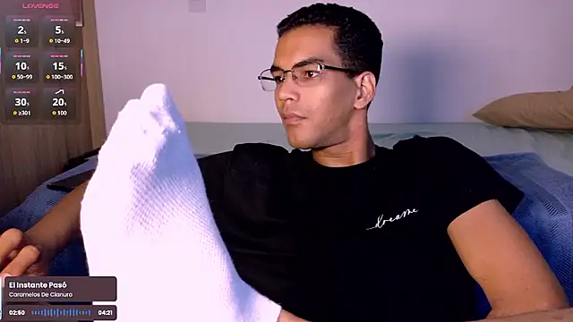 Pikashu7u7 online show from January 11, 6:42 am