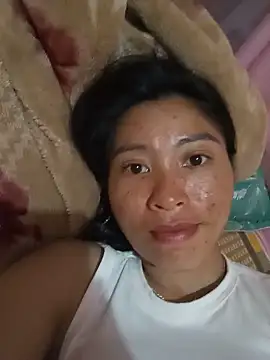 Snapshot of Hiniyk2 chatting on July 2, 3:23 am Hiniyk2 online show from July 2, 3:23 am
