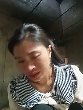 Snapshot of Hiniyk2 chatting on June 7, 1:11 am Hiniyk2 online show from June 7, 1:11 am