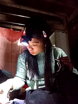 Hiniyk2 online show from February 2, 2:21 am