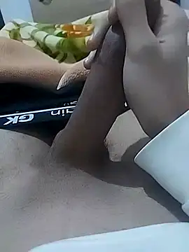 Snapshot of lhow chatting on February 14, 7:36 pm lhow online show from February 14, 7:36 pm