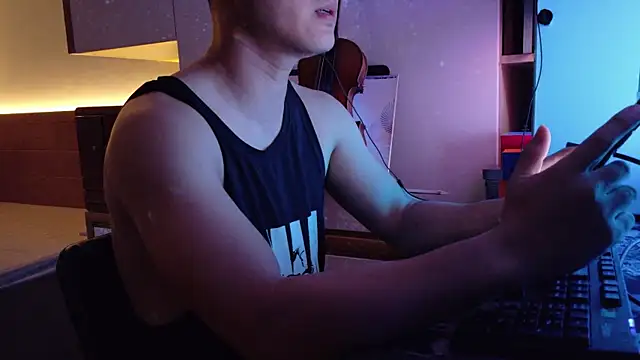 Snapshot of OnlyHand9x chatting on July 15, 4:25 pm OnlyHand9x online show from July 15, 4:25 pm