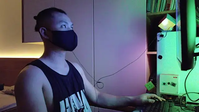 OnlyHand9x online show from April 19, 3:46 pm