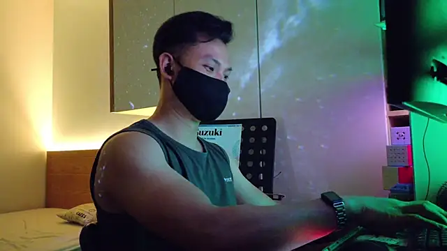 Snapshot of OnlyHand9x chatting on May 26, 4:49 pm OnlyHand9x online show from May 26, 4:49 pm