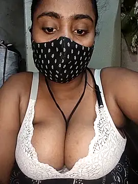 Hotty Nishaa online show from March 16, 9:39 pm