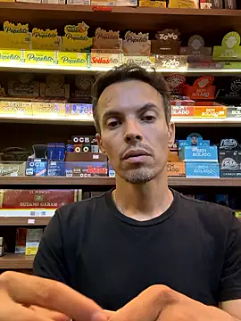 Snapshot of Naldopaugrand chatting on February 14, 9:48 pm Naldopaugrand online show from February 14, 9:48 pm