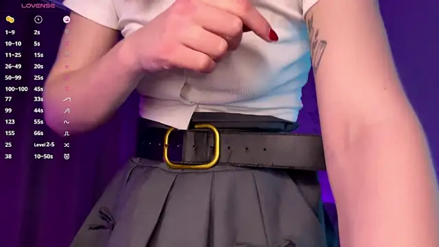 BlondeBun online show from February 9, 5:55 pm