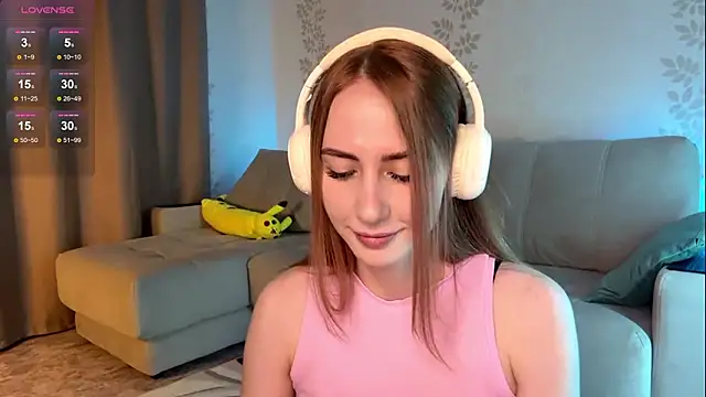 BlondeBun online show from February 24, 4:30 pm