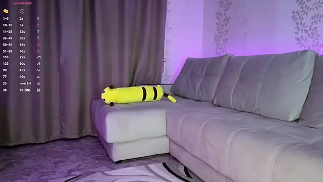 BlondeBun online show from April 3, 4:35 pm