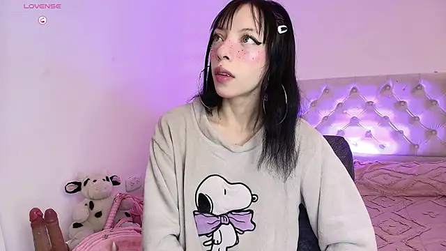 Snapshot of Diamond__cherry69 chatting on April 30, 1:51 pm Diamond cherry69 online show from April 30, 1:51 pm