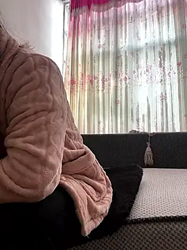 Faded pink online show from January 15, 12:58 am