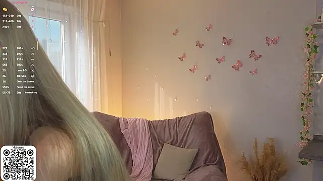 SirenThalassa online show from March 3, 7:26 am