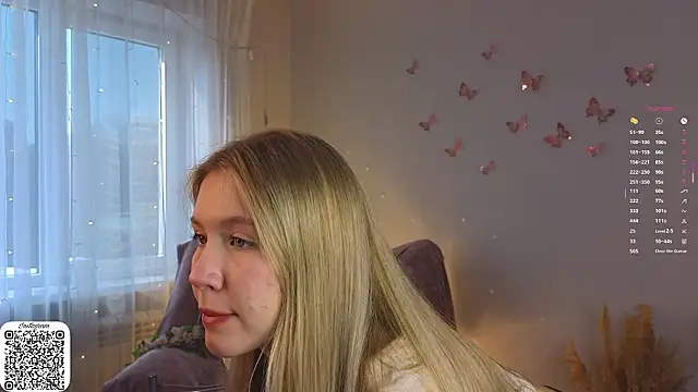 SirenThalassa online show from March 15, 7:37 am