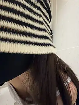 ZJbaby online show from May 19, 1:40 pm