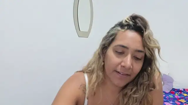IsabelaAcosta online show from May 30, 8:14 pm