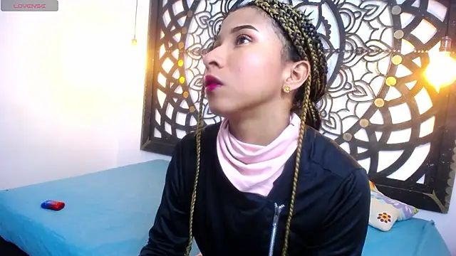 Snapshot of salome_willianss chatting on February 3, 1:38 pm salome willianss online show from February 3, 1:38 pm