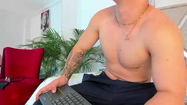 Liam saint online show from March 23, 1:11 pm