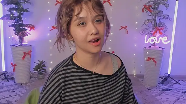 larabae online show from March 13, 8:25 pm