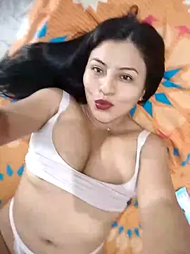 Laura-2026 online show from January 8, 5:24 am