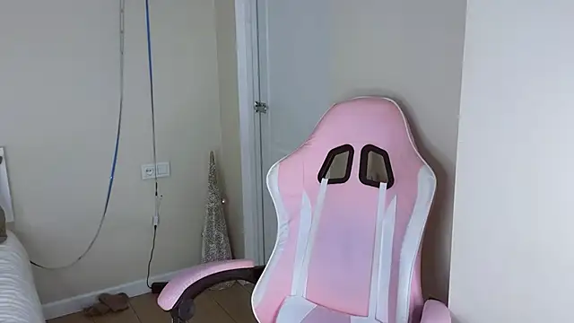 jasmilee online show from March 10, 7:18 pm