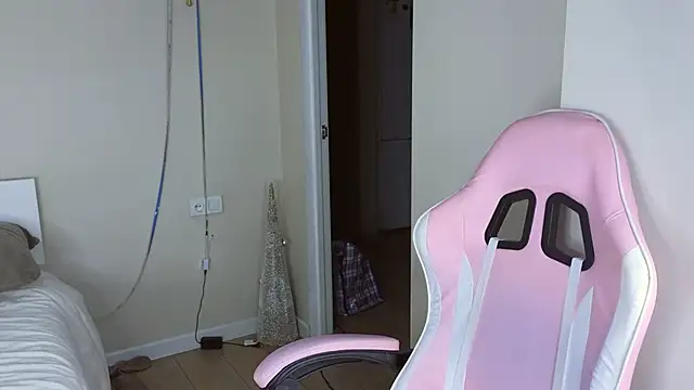 jasmilee online show from March 9, 7:28 pm