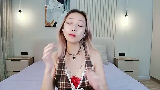 Snapshot of jasmilee chatting on May 1, 7:41 pm jasmilee online show from May 1, 7:41 pm