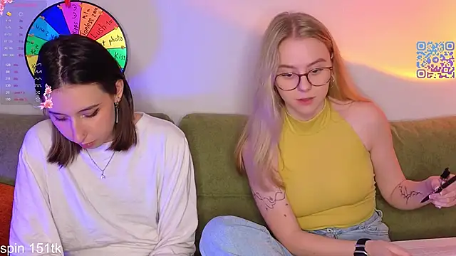 Mimipaws online show from March 10, 8:57 pm