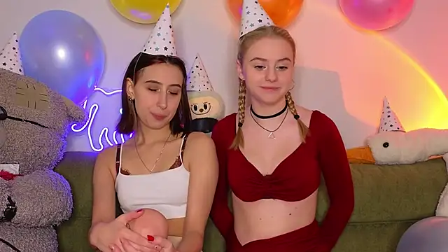 Mimipaws online show from January 10, 8:04 pm